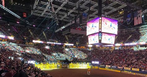 Vegas nfr - The Wrangler NFR, which is at the Thomas & Mack Center in Las Vegas, will have a record-setting payout of more than $11.5 million. This amount includes guaranteed prize money of $1.2 million for NFR qualifiers. 